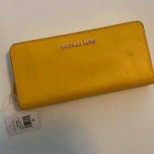 Michael Kors wallet